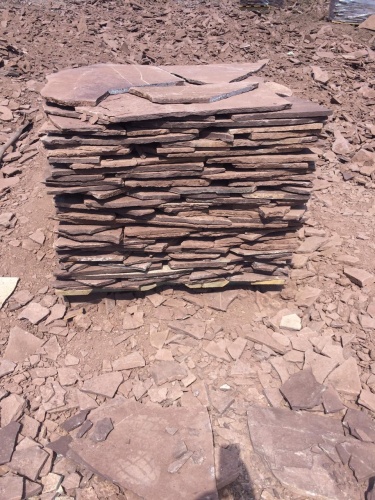 Плитняк лемезит бордовый для цоколя 1,5-2 см купить в Челябинской области