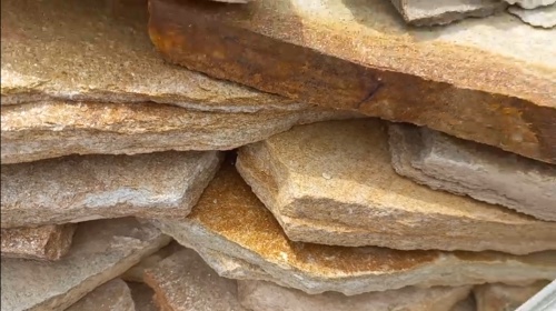 Плитняк златолит жёлтый золотистый для отмостки купить в Челябинской области