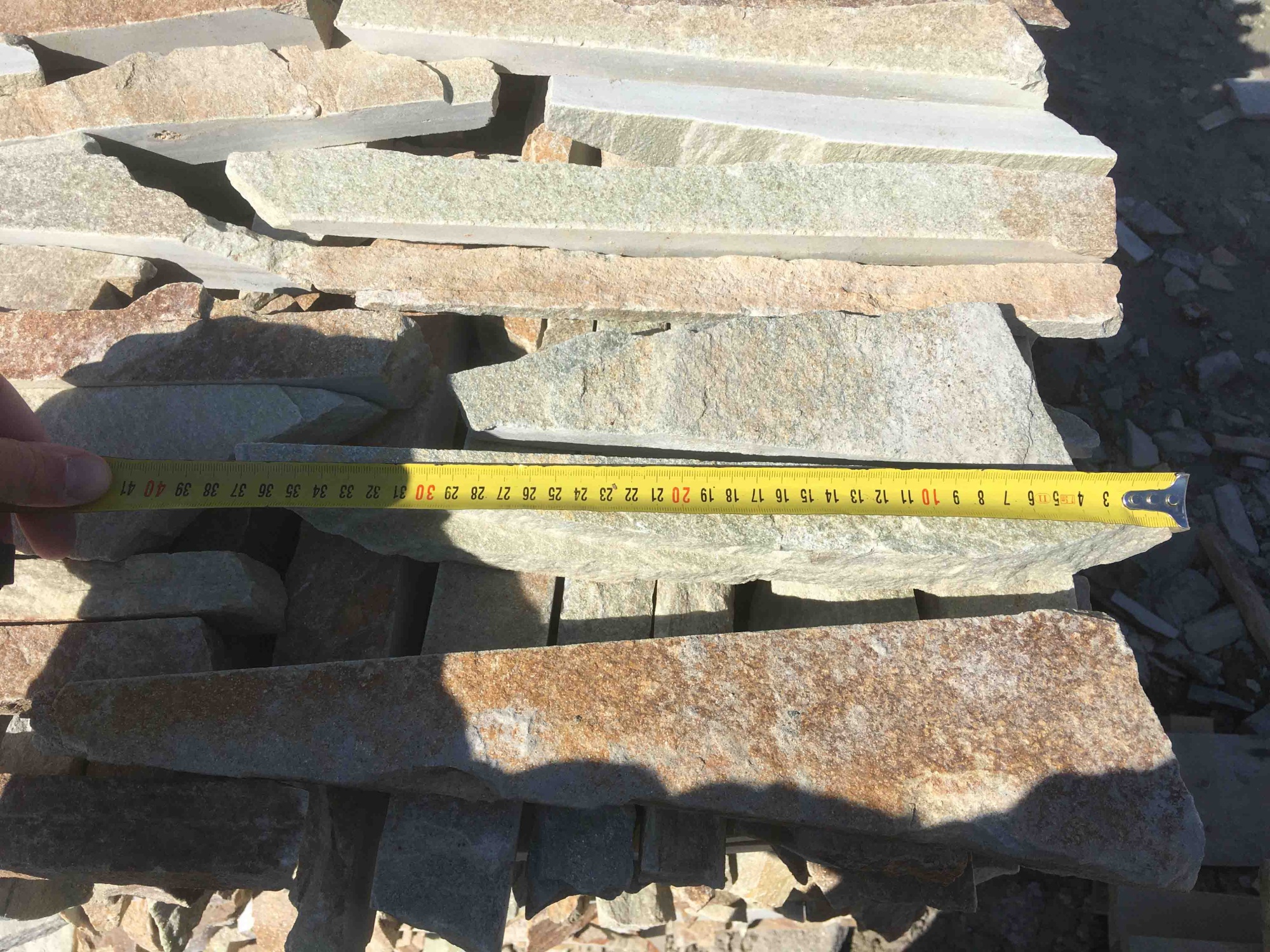 Горбушка златолит золотистый для облицовки купить в Челябинской области