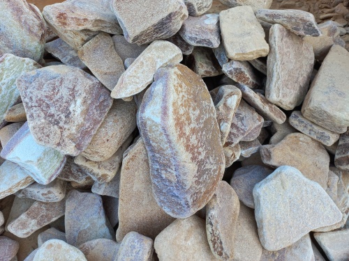 Златолит жёлтый, жёлто-зелёный глыбки и валуны для ланшафтного дизайна купить в Челябинской области