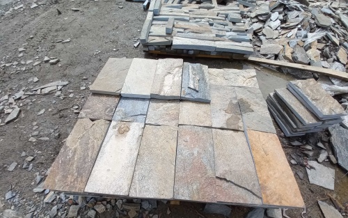 Плитка пилёная златолит Уральский для цоколя, отмостки купить в Челябинской области