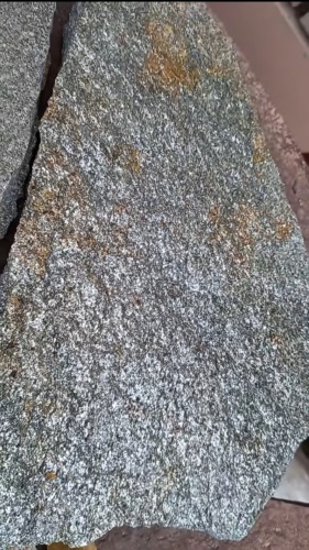 Плитняк златолит серебристый для цоколя, отмостки купить в Челябинской области