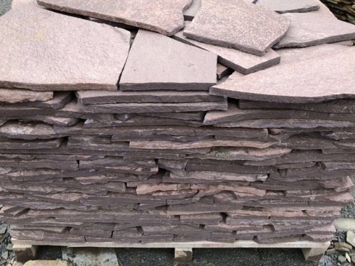 Плитняк лемезит бордовый для облицовки цоколя 20-25 мм  купить в Челябинской области