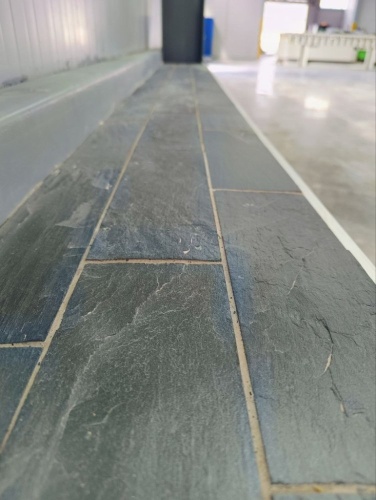 Плитка чёрная из натурального камня фасадная 30 см * 5 см, толщина 7 мм -30 мм купить в Челябинской области