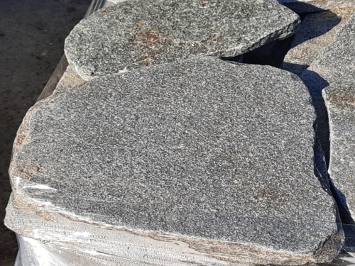 Златолит серебристый галтованный для лестниц купить в Челябинской области