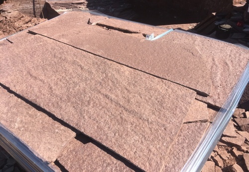 Плитняк лемезит бордовый для ступеней 20-25 мм купить в Челябинской области